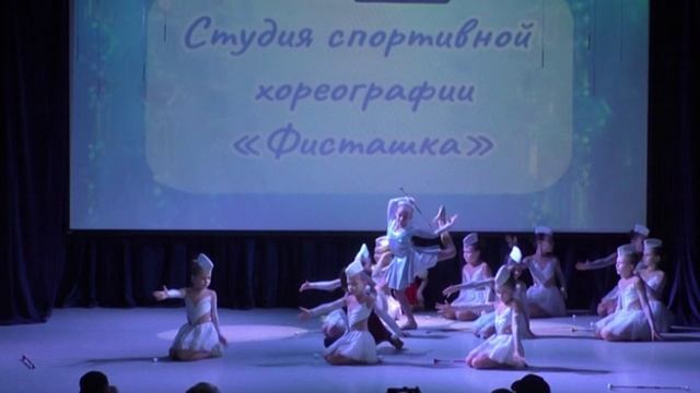 Русский танец с палочками | ГРУППА - ФИСТАШКА | Концерт в честь 8 марта | Культурный центр ЛИРА