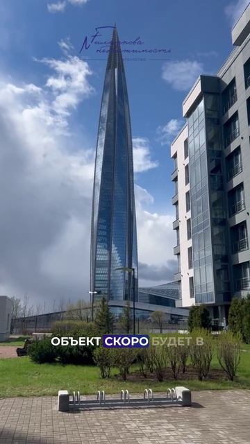 Шикарный объект в нашем арсенале. Смотреть всем! Жить в Петербурге с великолепным видом!