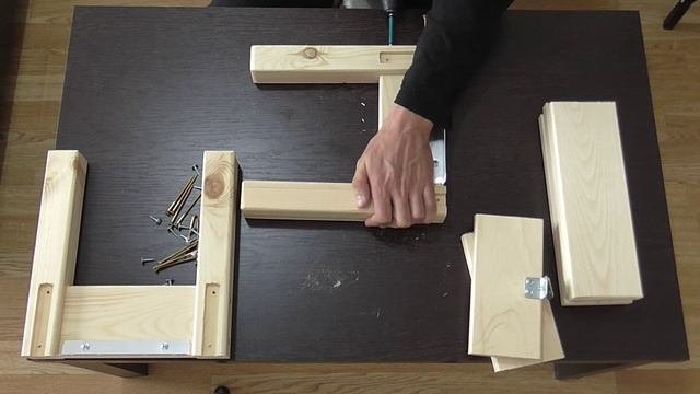 Мини табурет. Инструкция по сборке. 30х28х28 см.