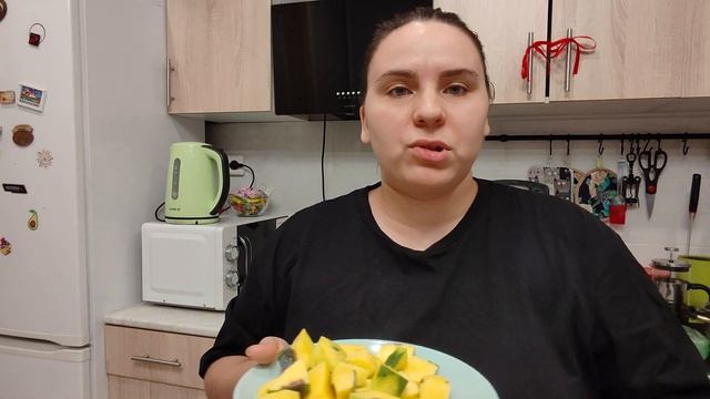 КАК БЫСТРО НАРЕЗАТЬ МАНГО😅 ОКАЗЫВАЕТСЯ НЕ ВСЕ ФРУКТЫ