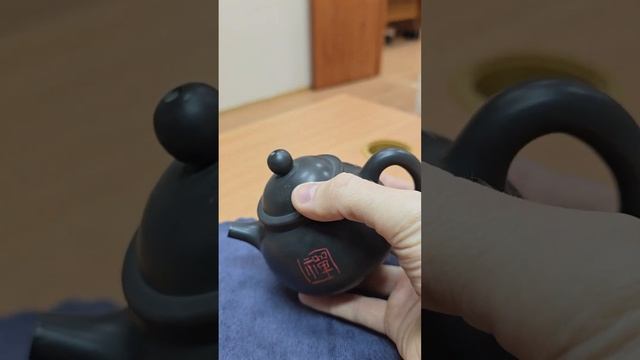 Чайник из глины,  Цзяньшуй, Цзы тао,  форма Доцю Ху или с