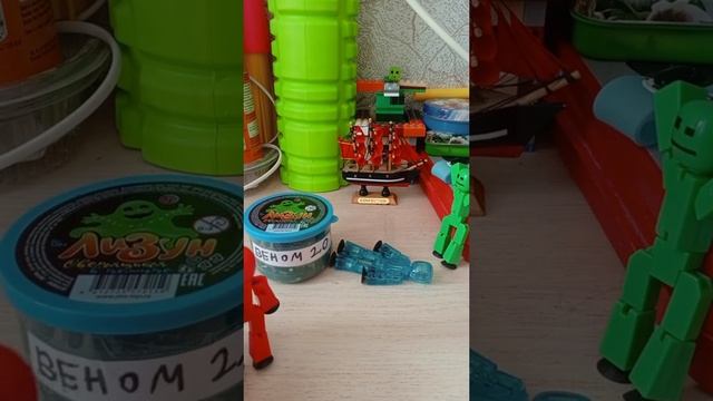 Красный стикбот.👾🧿