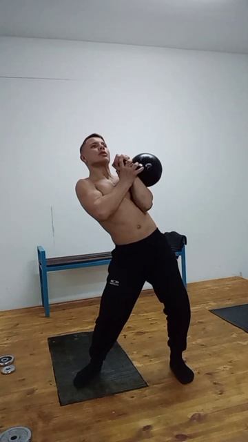 Талчек гири 32 кг.Собственный вес 67.
