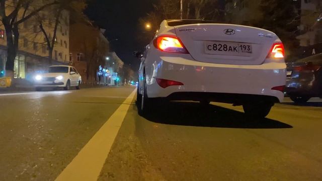 Парковка 90 градусов в городе в реальных условиях передом и задом с автоинструктором.