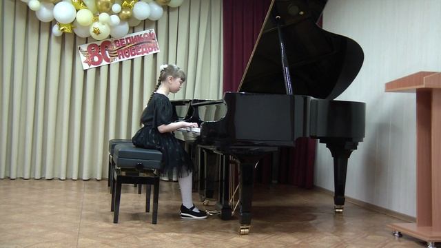 Остапенко Анастасия, ДШИ №68, г.Прокопьевск, 1.Г.Ф.Гендель "Чакона", 2.И.Ф.Бургмюллер "Баллада"