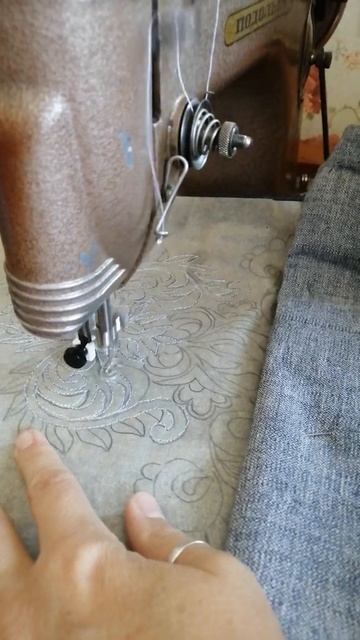 Перенести рисунок для стежки на ткань. Переносим на ка