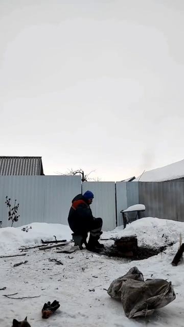 Зимой тоже можно жарить шашлык!