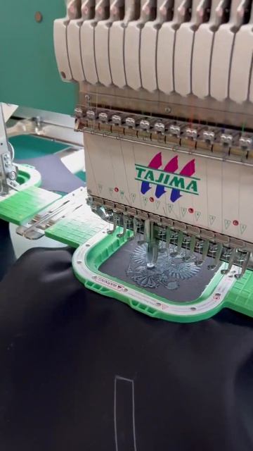 Вышивка на кепках . Вышивка эксклюзивных логотипов и э