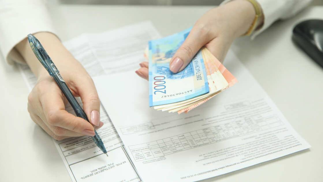 Россиянам пообещали рост зарплат до 130 тыс. рублей к 2028 году