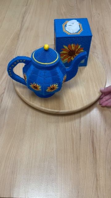 Салфетница "Подсолнухи". Чайник "Подсолнухи".