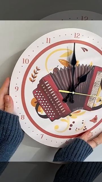 Настенные часы народные инструменты Домра, Баян, Акко?