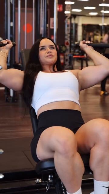 Клип @fitnessqueens
