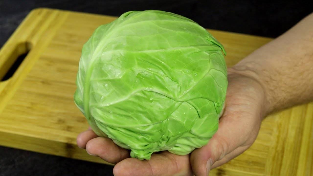 Салат из МОЛОДОЙ капусты! Готовлю каждый день! Все дело в заправке! Салат весенний без майонеза!