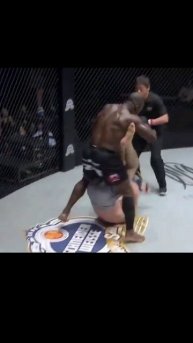 Пережил прессинг и вырвал победу! #shorts #бой #ufc #юфс #бои?