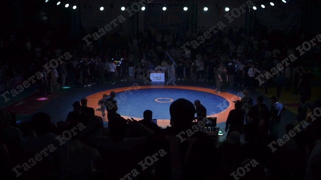 👊В Дагестанской борцовской лиге «Бросок» едва не произошёл массовый махач.