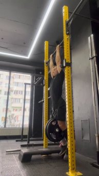 Подтягивания с дополнительным весом 💪 #подтягивания