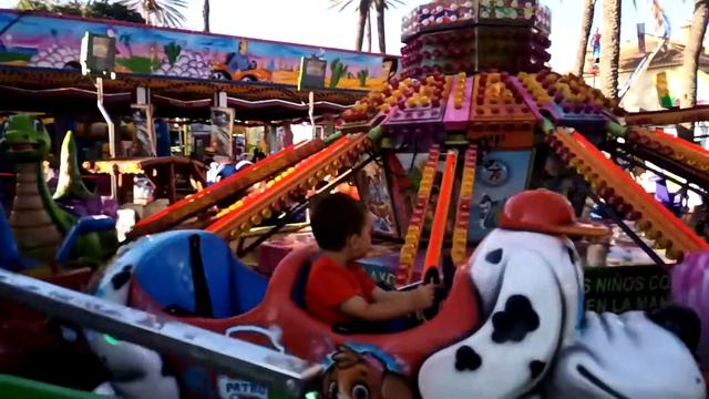 Аттракционы Испании. Владимир на Ферии. Парк аттракцыонов. Vladimir ES.Feria La Cala del Moral