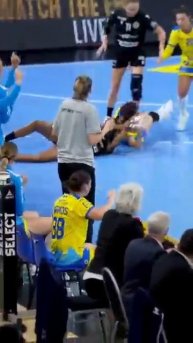 FIGHT for each ball 💪😨 #handball #håndbold #clw