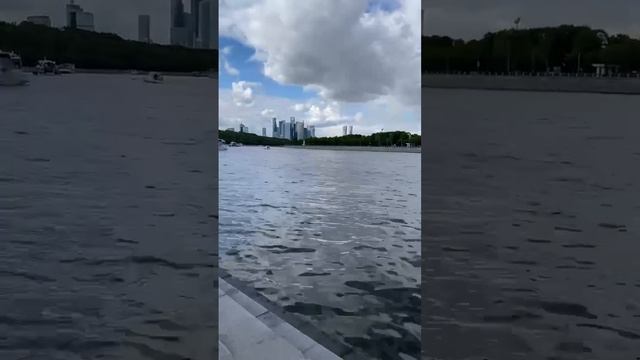 22 минуты обзора Москвы глазами велосипедиста .Набережные Москвы 2025
