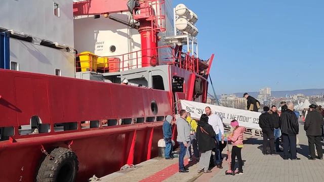 Корабът св. Св. Кирил и Методий отплава от Варна за мисията си в Антарктида