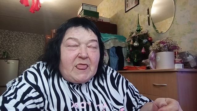 12-05-2025 перекус торт и вода