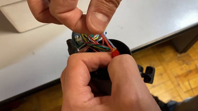 Электросамокат SpeedRoll S11 разборка стойки с контроллером и батареей.