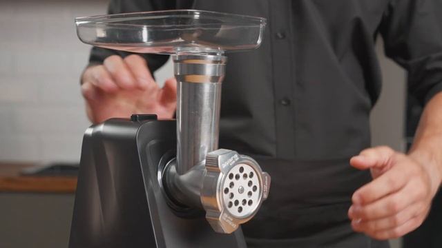 Видеообзор мясорубки Polaris PMG 2061 RUS