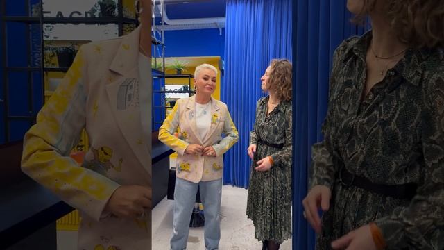 Каля Лель в Пиджаке СУПЕРСИЛЫ «Позитив. Энергия. Любовь» от бренда LeXiR