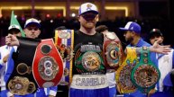 Боксер Сауль Альварес вернул звание абсолютного чемпиона мира