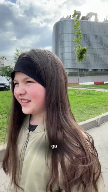 Все хотят выглядеть лучше в соц сетях😂