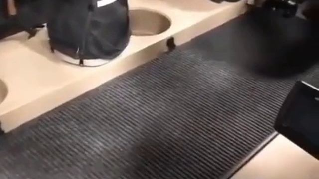 Есть любители зимней рыбалки