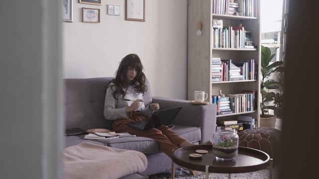 4112498-uhd_3840_2160_25fps