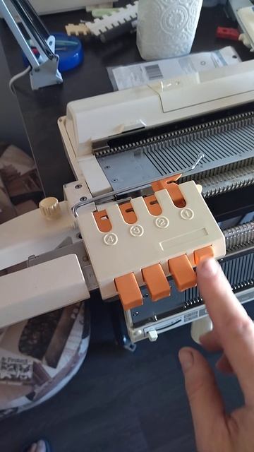 Двухфантурный сменщик цвета Brother KRC-830