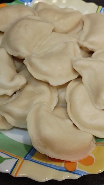 Вкусняшки, вареники с капустой #влог #еда #мужскаякухня