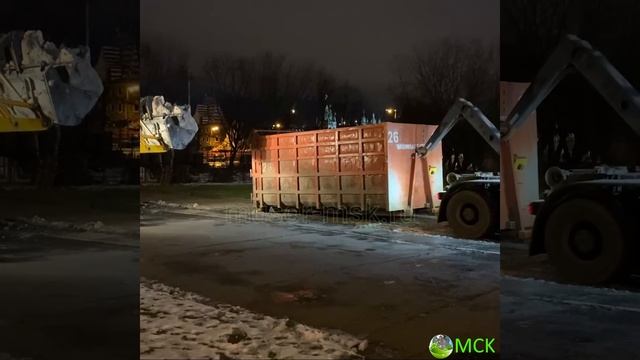 Уборка, погрузка, вывоз снега, контейнерами объёмом 27м3. Экскаватор-погрузчик JCB 3CX.