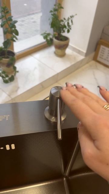 Кухонна мийка Kraft 54*48 PVD + кран PVD