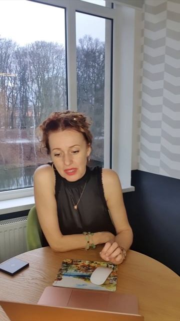 Печально закипает чайник
