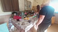 НАТАЛЬЯ ГУБАРЕВА. ЖИВУ ОДНА В ДЕРЕВНЕ ВСТРЕТИЛА ПОДРУГУ ЖАРИМ ШАШЛЫКИ