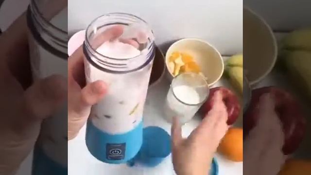 Молочно- фруктовый коктейль с  мини блендером