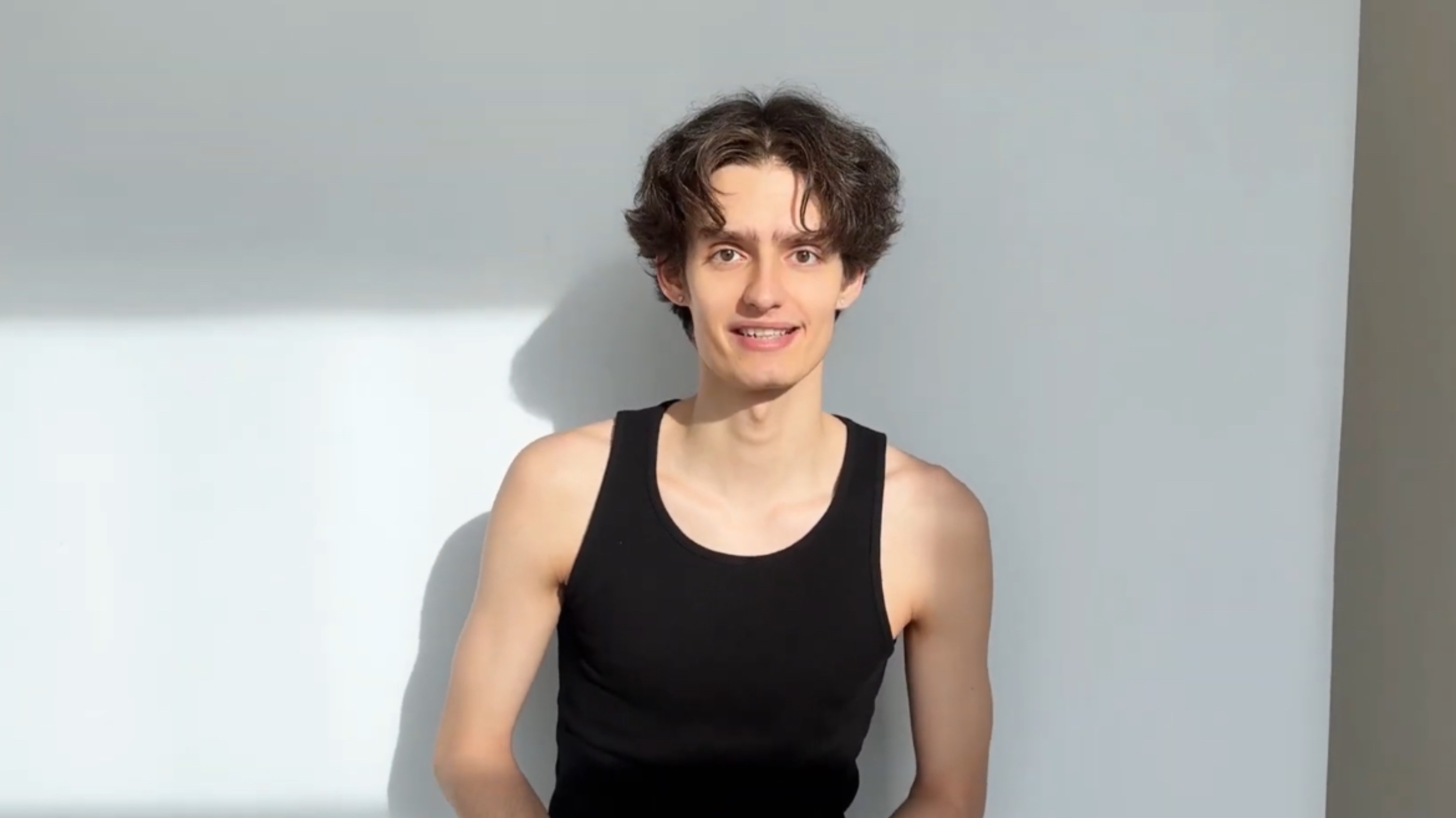 Георгий. Рост 187 см, 20 лет. Актерская визитка