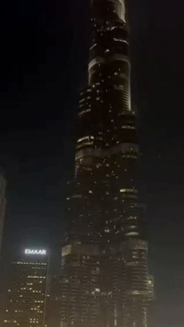 Самая яркая Звезда Востока. Небоскрёб Бурдж-Халифа. Дубай. #Dubai