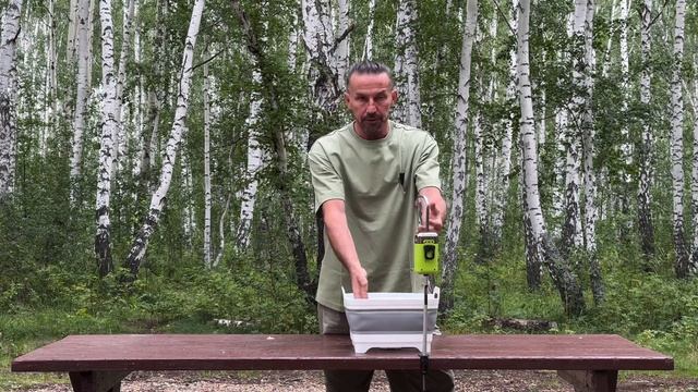 Крепление стойка для туристической кран помпы, крепление для походного диспенсера.