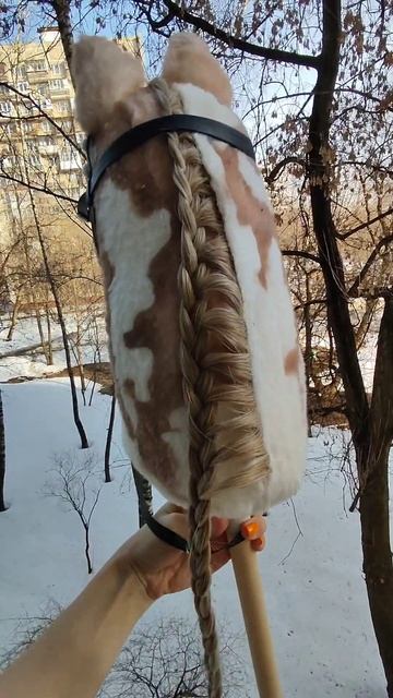 Хоббихорс реалистичный, вес 500гр, уши подвижные, рот от
