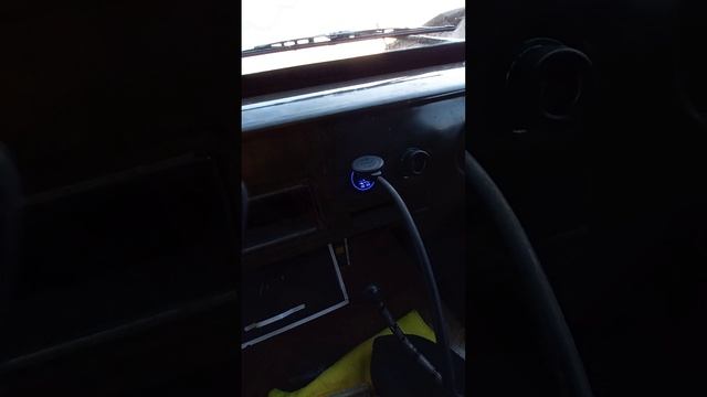 Установил USB зарядку и прикуриватель в УАЗ
