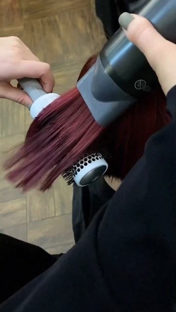 наши сотрудники выбирают фен от #qtem #краснодар #strigasalon #