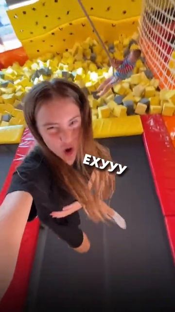 А вы бы поменялись? 😎 #flashparkminsk #деньрождения #батуты #м
