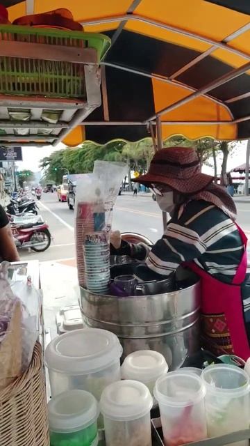 Бизнес идея: мороженое в кокосе #тайский #thai #тайланд #м