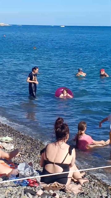 море кристальное чистая вода  количество отдыхающих н