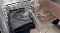 Priborka v kvartire Прибираю кровать и складываю чистое белье