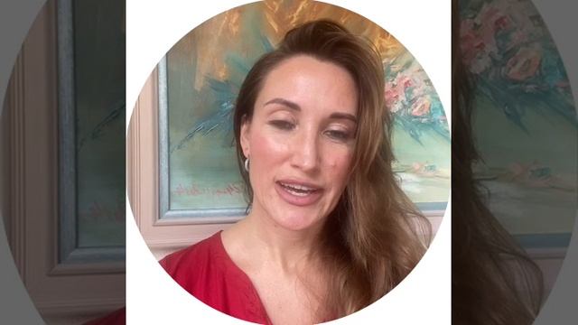 Анна Булочникова презентует на форуме «Невидимый маркетинг»